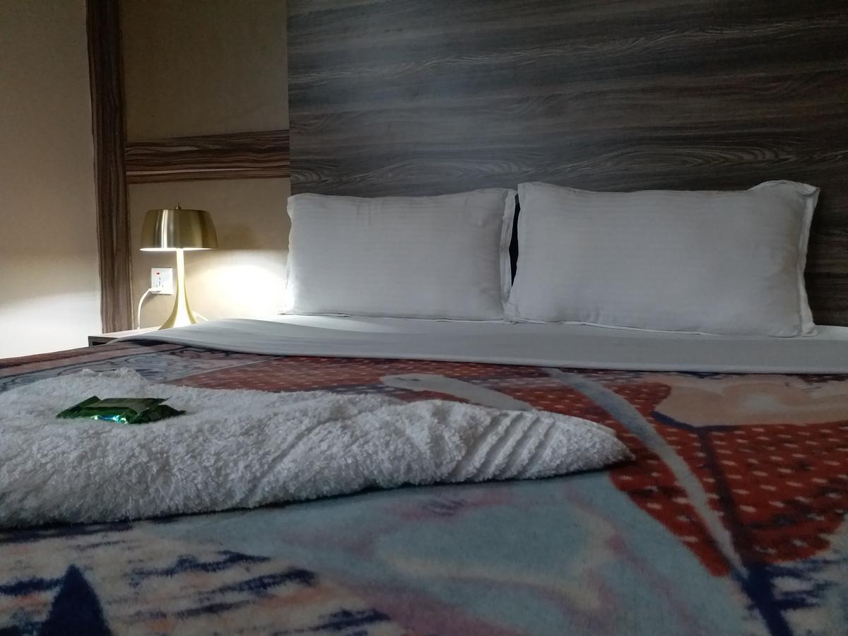 Hotel Marigold Покхара Экстерьер фото