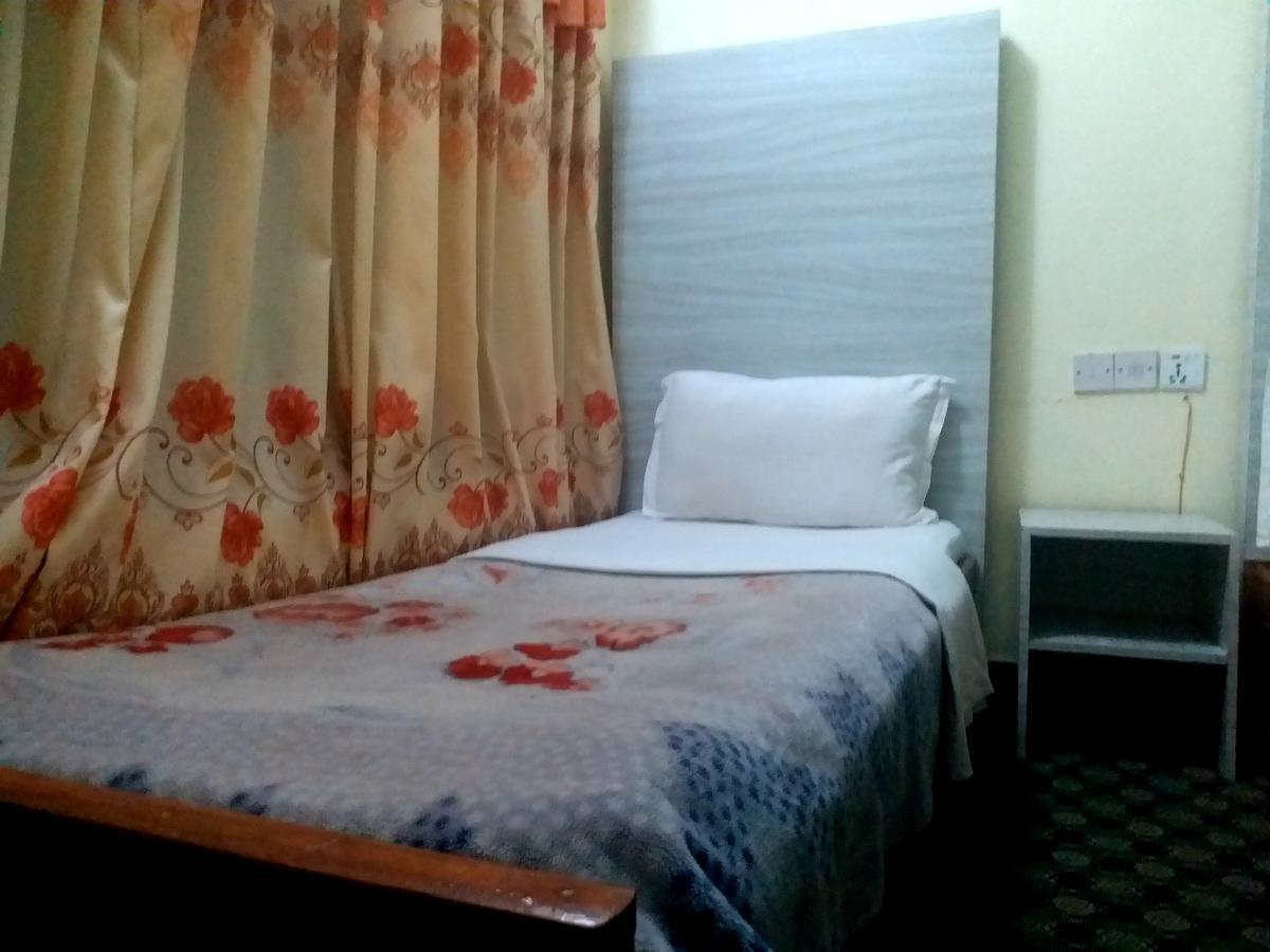 Hotel Marigold Покхара Экстерьер фото